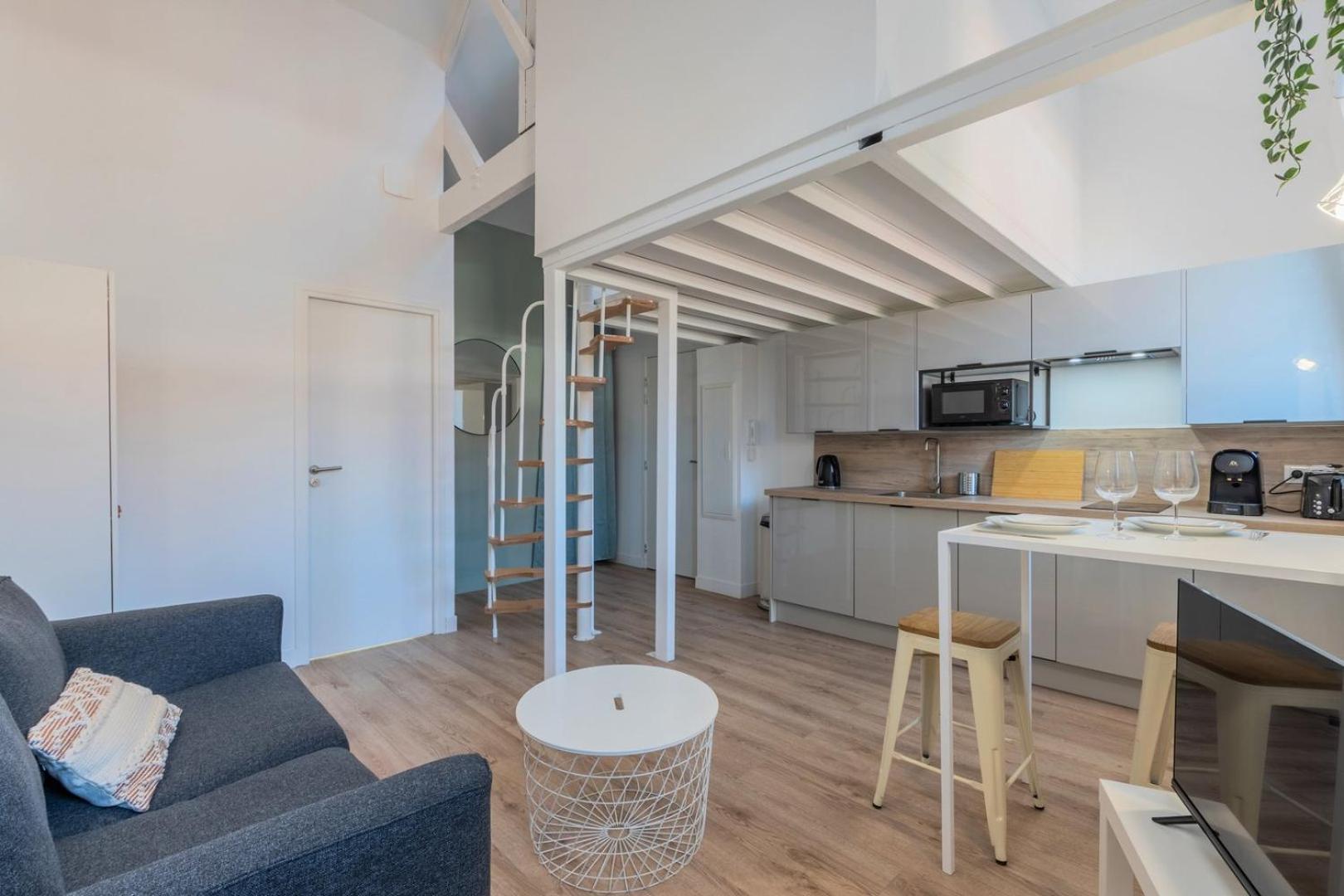 1 Bedroom Duplex Apartment, With Parking Tourcoing Esterno foto