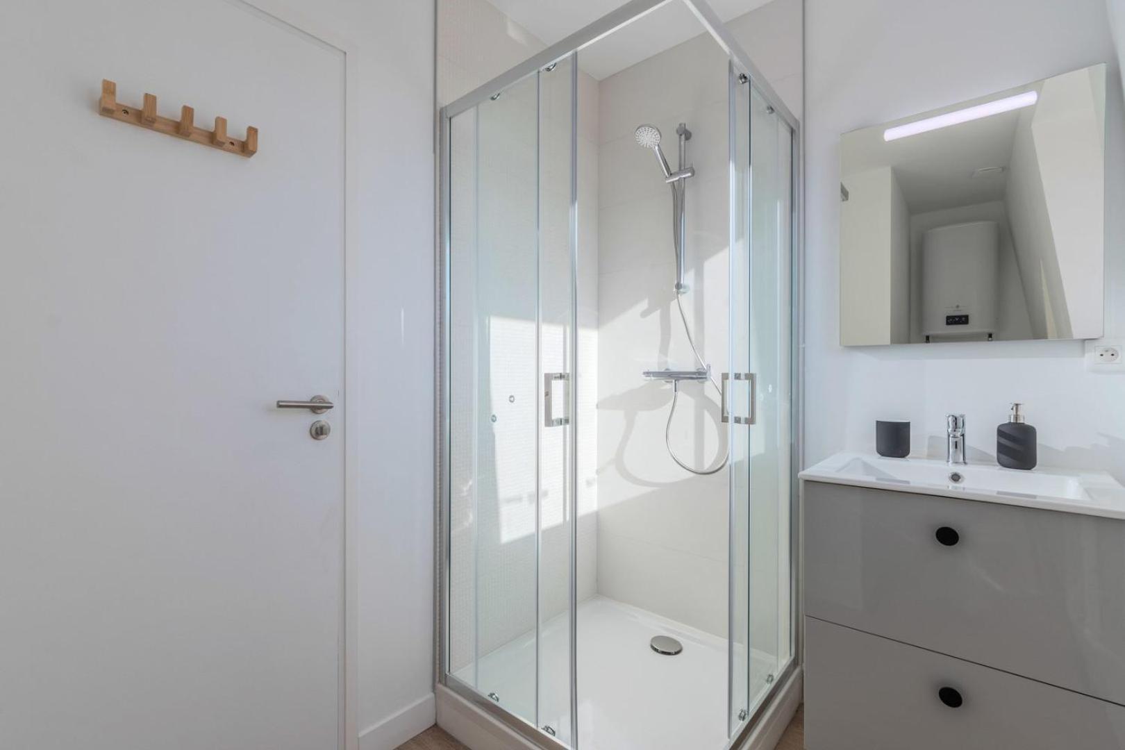 1 Bedroom Duplex Apartment, With Parking Tourcoing Esterno foto